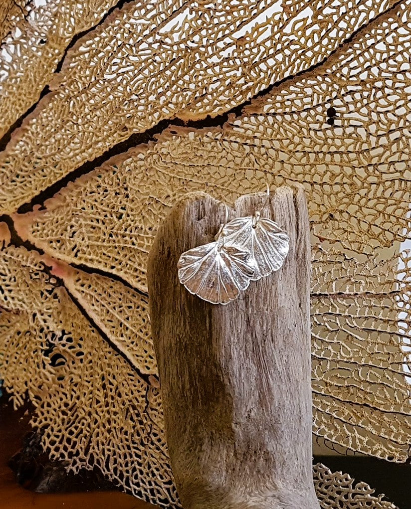 Dainty Leaf Dangle Earrings